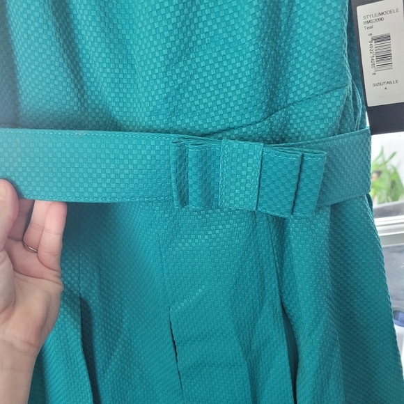 NWT Badgley Mischka Teal Sleeveless Cocktail Dress with Bow Belt size 4 - Picture 5 of 5